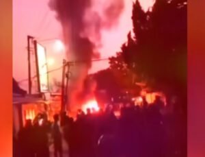 Bentrok Laskar PDIP Vs GPK di Muntilan 6 Motor Ludes Dibakar