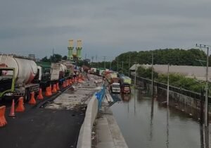 Banjir dan Longsor Terjang Kota Semarang usai Diguyur Hujan Seharian