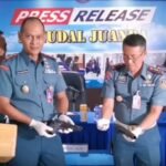 Petugas Bandara Juanda Gagalkan Pengiriman Senpi dan Amunisinya