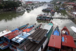 Pelayaran di NTT Ditutup Sementara Imbas Cuaca Buruk
