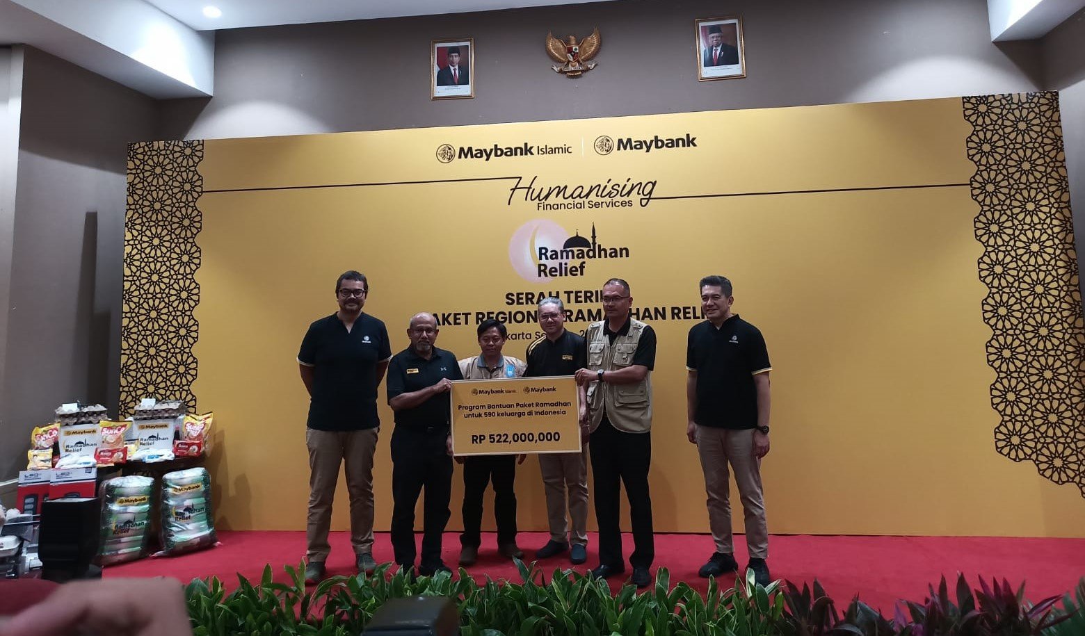 Maybank Islamic dan UUS Maybank Indonesia Gelar Program Regional Ramadhan Relief