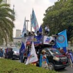 Buruh Bergerak Kepung DPR Hari Ini, Tuntut Hapus Outsourcing dan Tolak Upah Murah