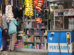 Kemenkop UKM Bantah Larang Warung Madura Beroperasi 24 Jam