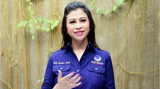 Putri SYL Bantah Dibelikan Tas, Sepatu dan Anting dari Uang Kementan
