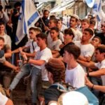 Peringati Flag March, Pemukim Israel Serbu Al Quds, Serang Warga Palestina