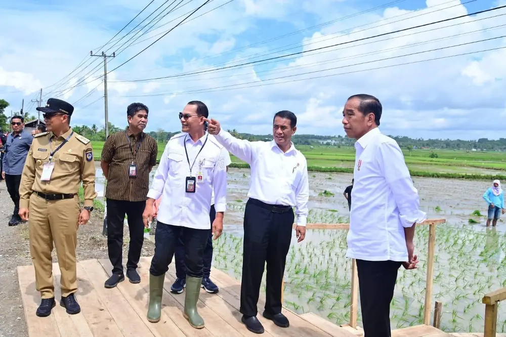 Presiden ke Sulsel, Sapa Petani di Bone dan Tinjau RS di Sinjai