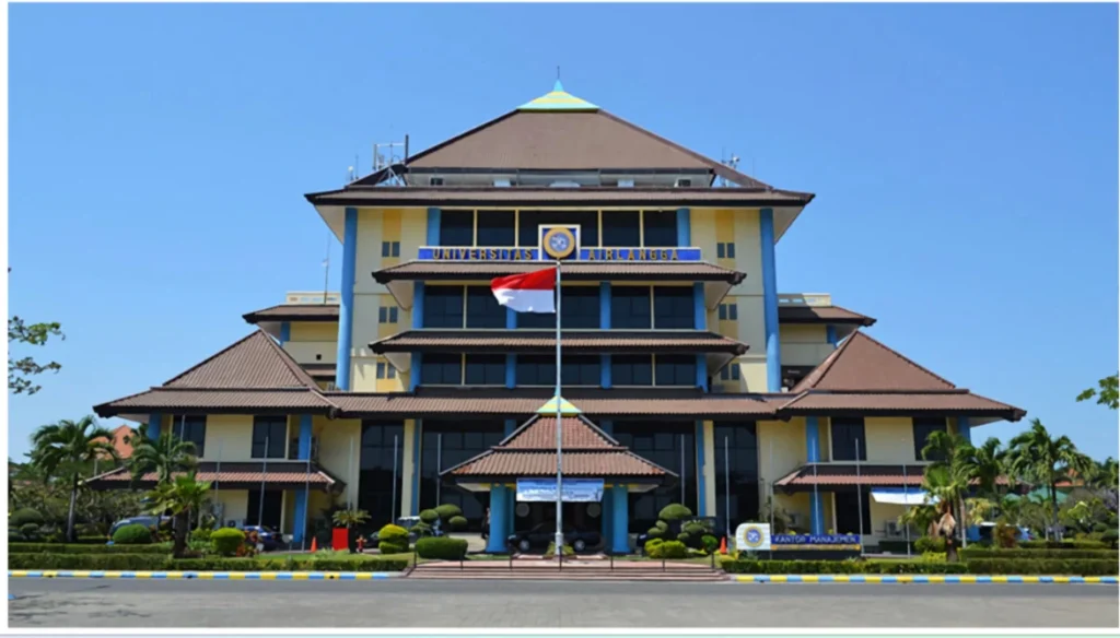 Penjelasan Unair Terkait Penggantian Dekan FK yang Menolak Dokter Asing