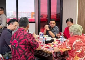 Anies Baswedan Kunjungi Kantor DPD PDIP Jakarta, Disambut Hangat Petinggi Partai