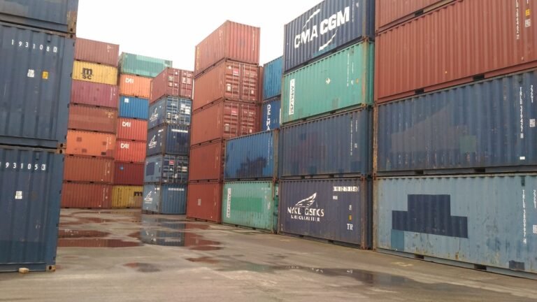 2 Kontainer Sepatu Asal Indonesia Terkontaminasi Cs-137, Dipulangkan dari AS