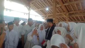 Anies Baswedan Sowan Dewan Syuro PKB KH Nasirul Mahasin di Rembang