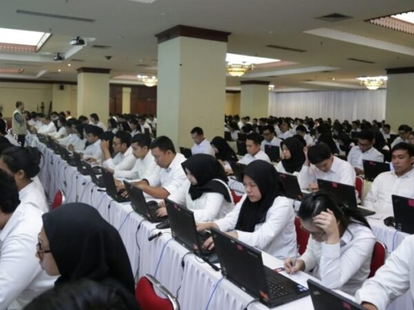 Revisi Batas Usia CPNS dan PPDS Mendesak: Aturan Lama Dinilai Tidak Lagi Relevan