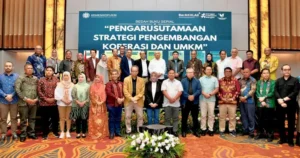Menteri Teten Ungkap Strategi Pengembangan Koperasi dan UMKM di Bedah Buku Serial