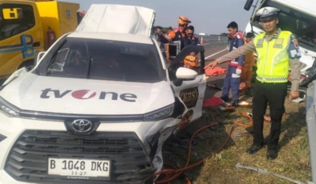 Mobil Kru tvOne Ditabrak dari Belakang di Tol Pemalang, Tiga Nyawa Melayang