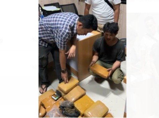 Tim Ditintelkam Polda Lampung Gagalkan Kiriman 53 Kilogram Ganja ke Jakarta