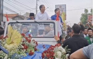 Ribuan Warga Tegal Sambut Meriah Jokowi dan Paslon Gubernur Jateng Ahmad Luthfi-Taj Yassin
