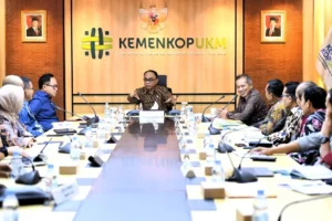 Menkop Budi Arie Dorong Transformasi Gapoktan Jadi Koperasi untuk Penyaluran Pupuk Bersubsidi