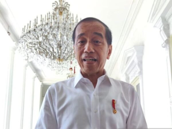 Jokowi Tegaskan Tak Wajib Tunjukkan Ijazah Asli: Bukan Kewenangan Mereka Mengatur Saya