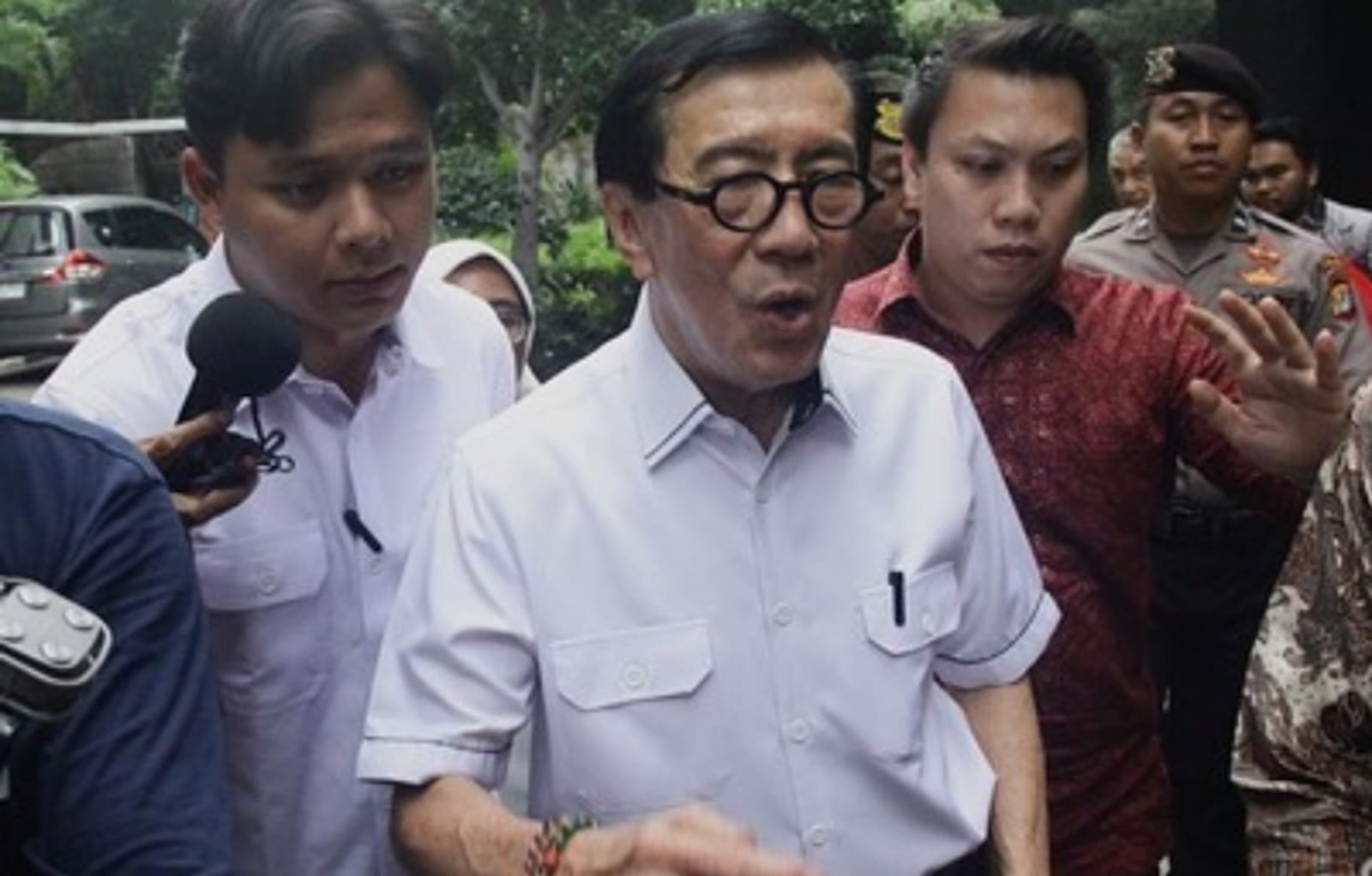 KPK Cekal Mantan Menhukam YHL dan Sekjen PDIP HK Terkait Kasus Harun Masiku