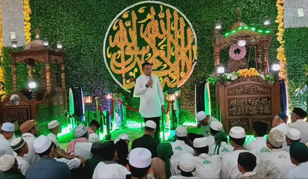Pj Wali Kota Baubau Kunjungi Ponpes Nuu Waar Bekasi: Doa, Inspirasi, dan Dukungan untuk Santri