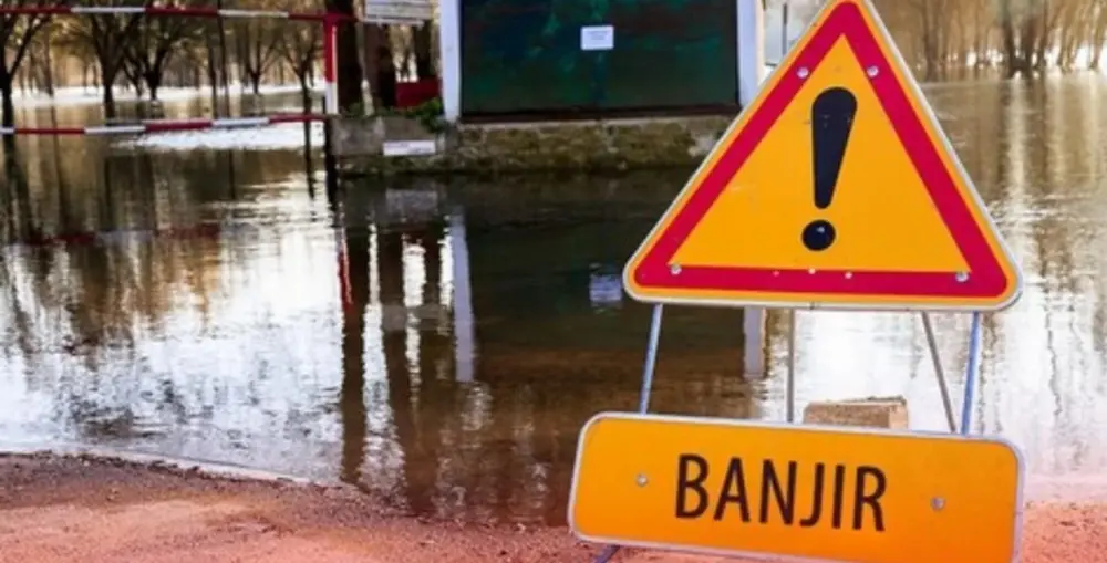 Banjir di Grobogan Ganggu Perjalanan Kereta Api di Daop 4 Semarang