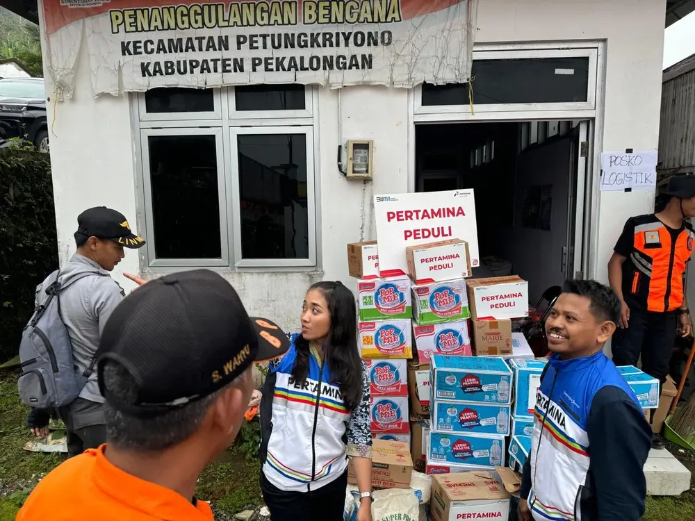 Pertamina Salurkan Bantuan Logistik bagi Warga Terdampak Tanah Longsor di Pekalongan