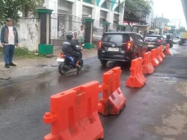 Jalan Ciledug Raya Ambles: Penyebab, Dampak, dan Perbaikan oleh Dinas SDA Jakarta