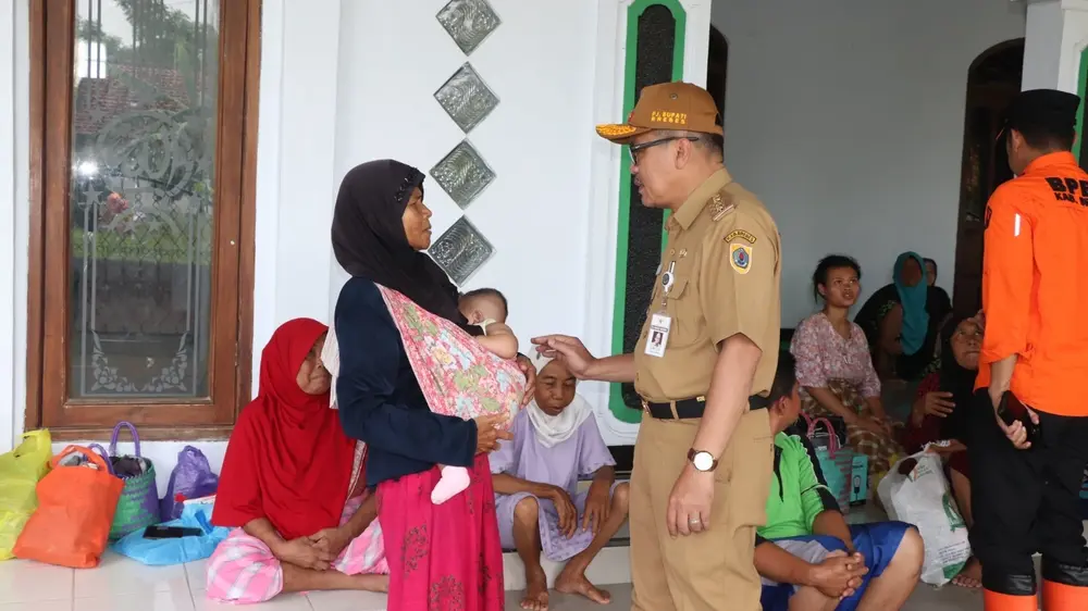 Warga empat Kecamatan di Brebes masih Mengungsi Imbas Banjir, Pemkab Janji akan Normalisasi Tanggul