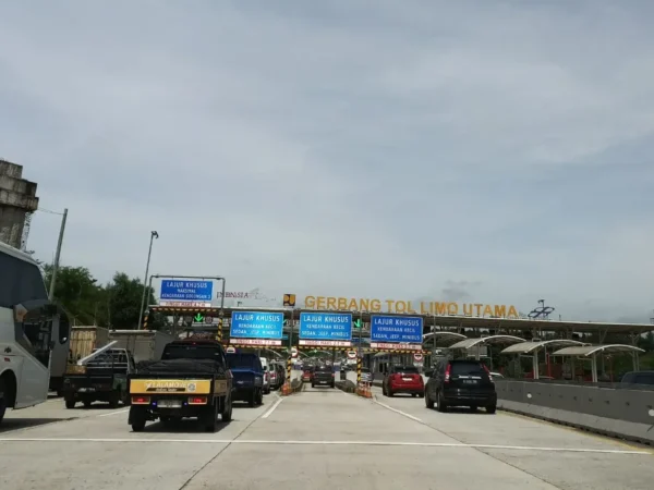 Selama Ramadan, Bahu Jalan Tol Dalam Kota Bisa Digunakan Parkir Mulai Pukul 17.00 WIB