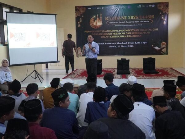 Bank Indonesia Tegal Sosialisasikan CBP Rupiah dan QRIS kepada Santri Ponpes Mambaul Ulum