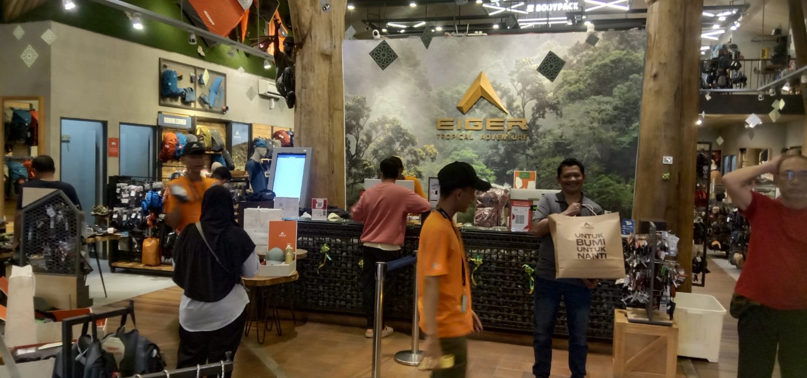 Eiger Hadirkan Promo Spesial Idulfitri, Diskon Menarik hingga Hampers Eksklusif