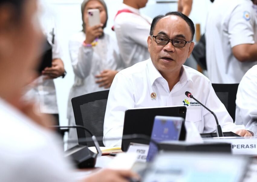 Menkop Budi Arie: Kopdes Merah Putih Harus Profesional dan Transparan, Target Rampung dalam 6 Bulan