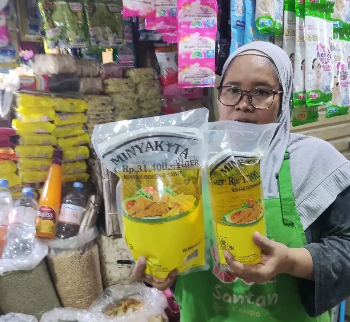 MinyaKita Langka di Pasar Depok, Harga Melonjak di Atas HET