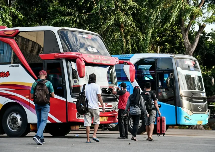 Antisipasi Lonjakan Penumpang Bus di Lebaran 2025: Dishub DKI Siapkan Ribuan Armada