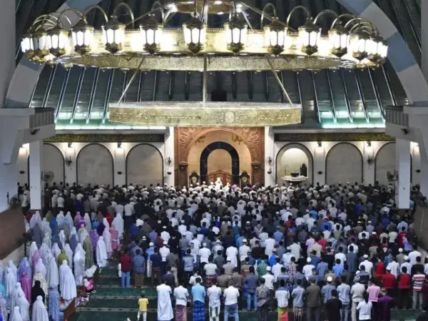 Mengapa Disebut Shalat Tarawih? Sejarah, Keutamaan, dan Manfaat Sehatnya