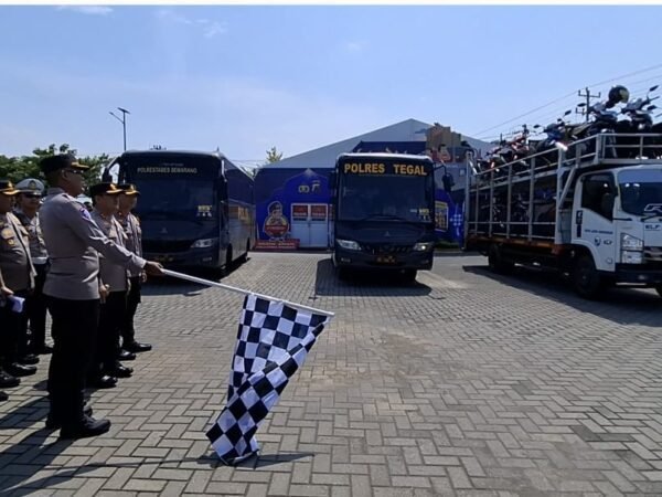 Polda Jateng Berangkatkan Pemudik Motor dengan Program Valet and Ride untuk Kurangi Kecelakaan