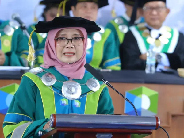 Perbanas Institute Kukuhkan Guru Besar: Prof. Sri Wahyuni Angkat Isu Keberlanjutan Merek dan Nilai Religius di Era Perubahan Iklim