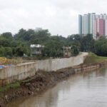 Lebih dari Satu Dekade Mangkrak, Normalisasi Kali Ciliwung Belum Tuntas: Mengapa Negara Terlihat Vakum?