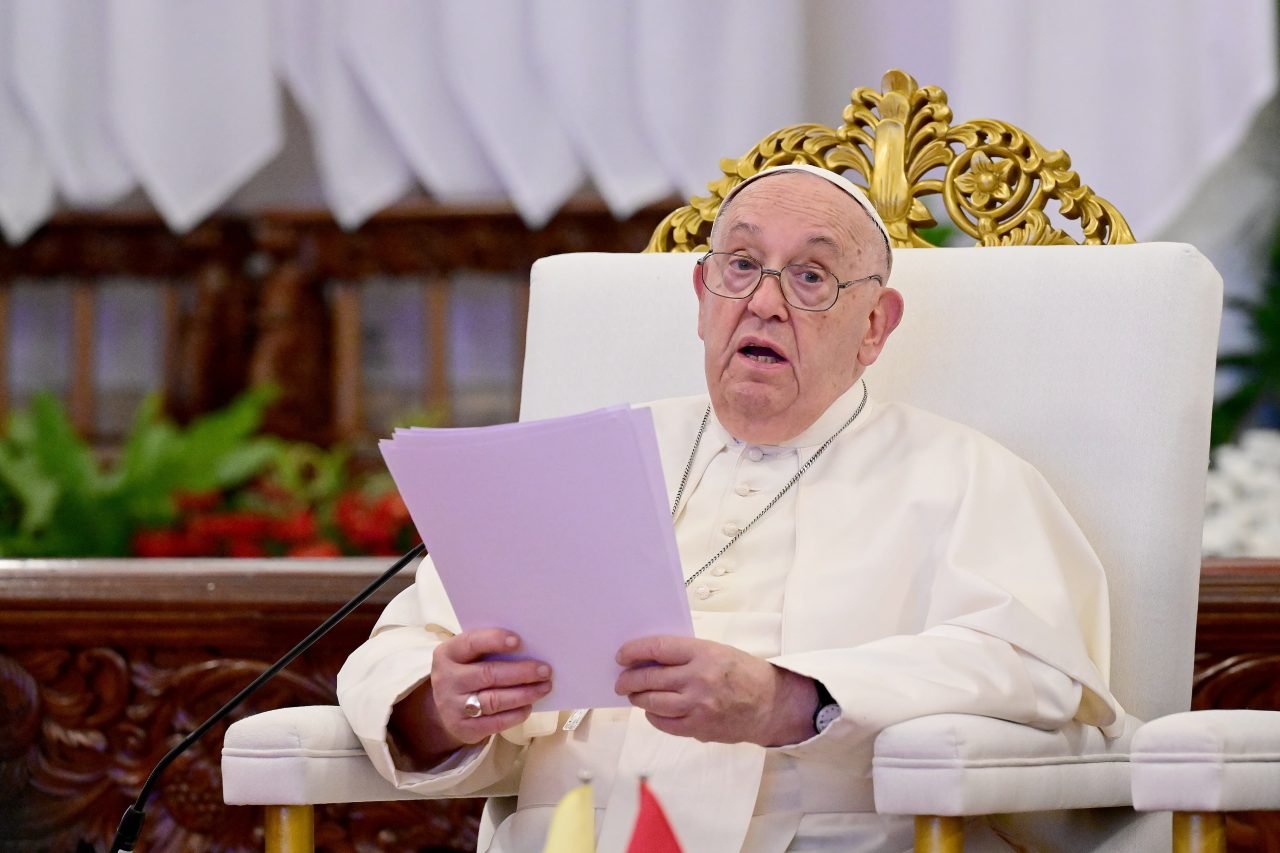 Paus Fransiskus Meninggal Dunia karena Stroke, Disusul Koma dan Gagal Jantung