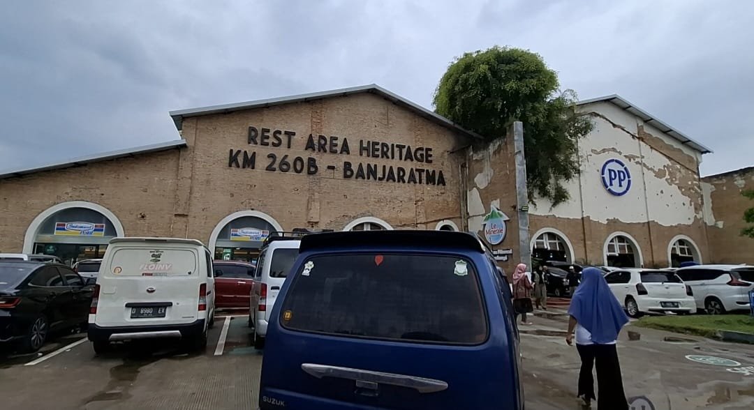 Arus Balik H+4 Lebaran, Ribuan Kendaraan Padati Rest Area Banjaratma KM 260 B