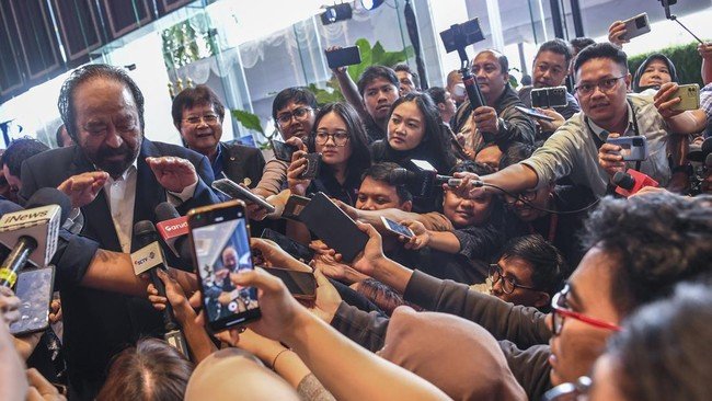 Surya Paloh Tanggapi Usulan Purnawirawan TNI Copot Gibran: Tak Ada Skandal