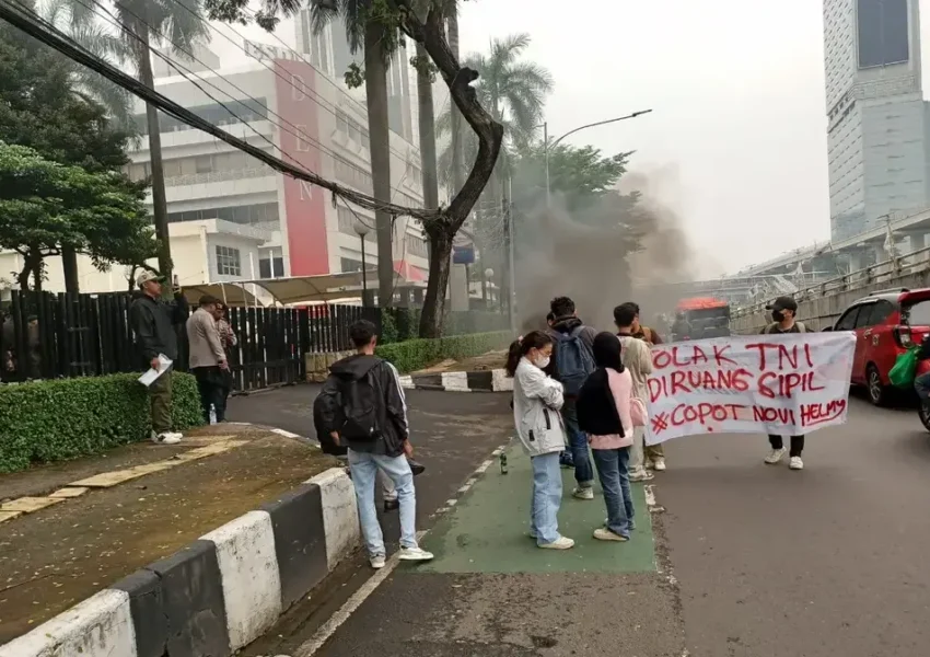 Mayjen TNI Novi Helmy Didesak Mundur dari Dirut Bulog karena Melanggar UU