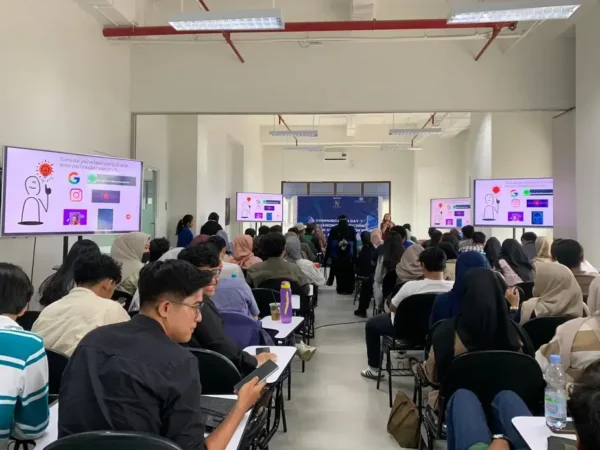 KOMIK Paramadina Gelar Workshop AI untuk Kehumasan, Tekankan Peran Manusia dalam Era Digital