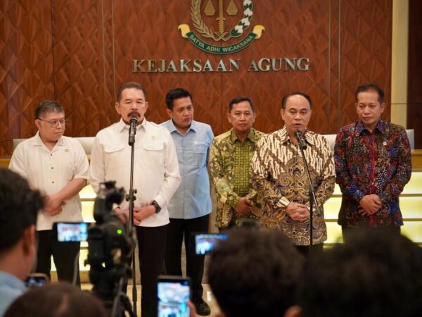 Menkop Gandeng Kejagung Kawal 80 Ribu Koperasi Desa, Cegah Korupsi Dana Besar