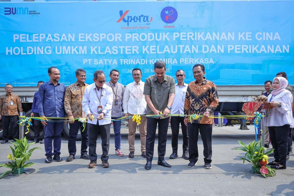 Ekspor Perdana Ikan Layur ke China, Program Holding UMKM Resmi Dimulai