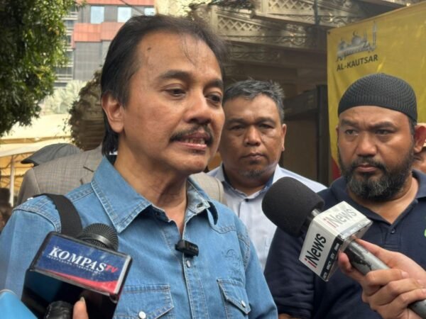 Dugaan Ijazah Palsu Jokowi, Polisi Periksa Roy Suryo dan Dokter Tifa
