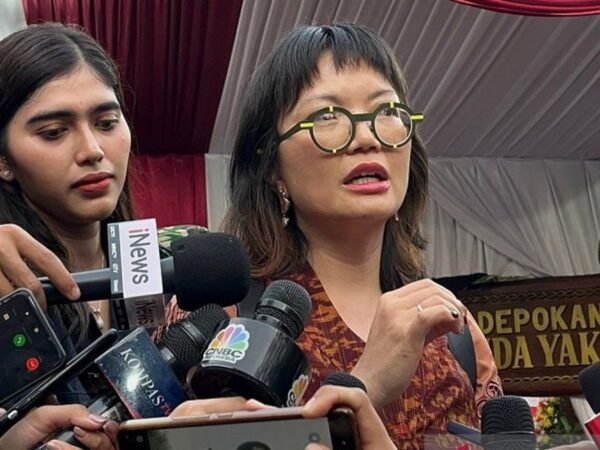 AS Tangguhkan Visa Pelajar, Kemendiktisaintek Siapkan Dua Opsi untuk Pelajar RI