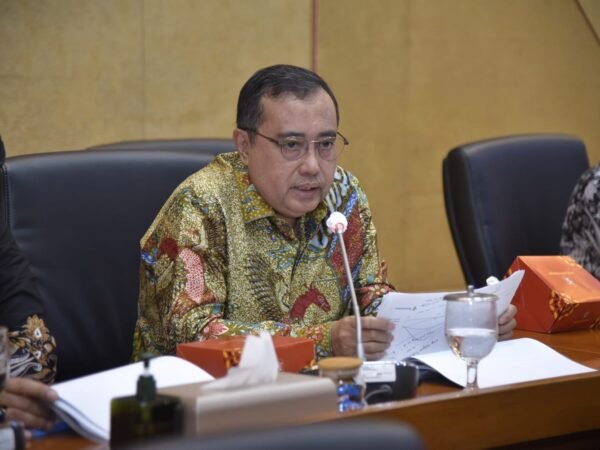 DPR Kritik Pernyataan Menkes Soal Gaji 15 juta Lebih Pintar dari Gaji 5 Juta