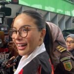 Nikita Mirzani Hadiri Sidang Dakwaan Perdana Kasus Pemerasan dan TPPU