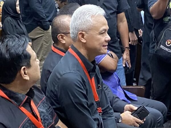 Ganjar Pranowo Kembali Hadiri Sidang Hasto Kristiyanto