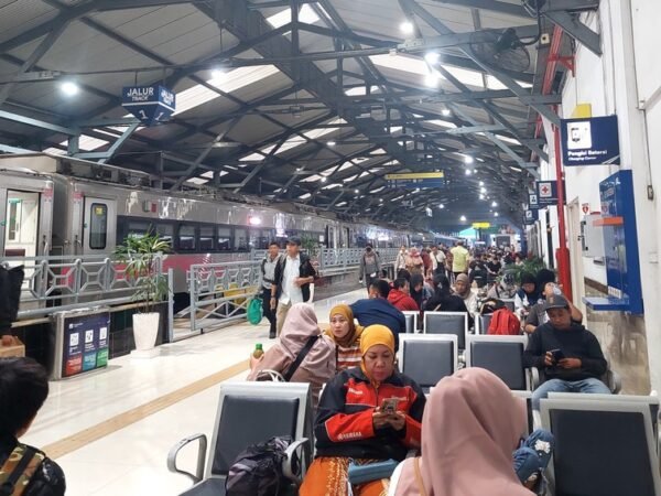 Diskon Kereta Api 2025: 14 KA Ekonomi KAI Potong Harga 30%